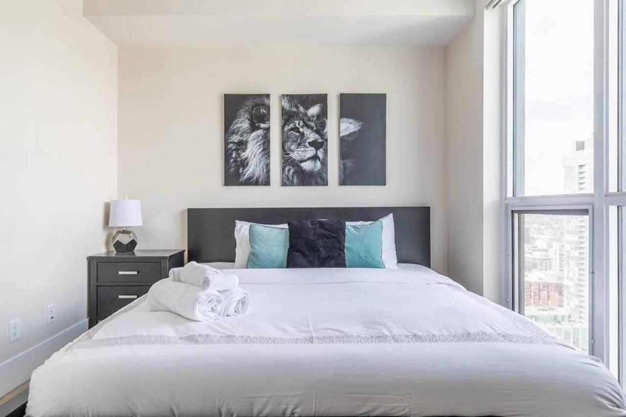 Stunning Views Of Downtown - Luxury High Rise With King Bed! Villa Toronto Exterior foto